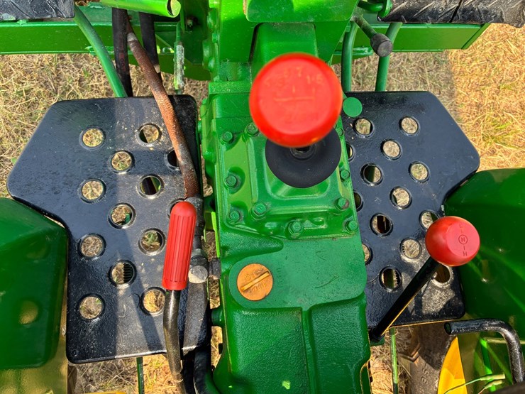 john-deere-750-image-8