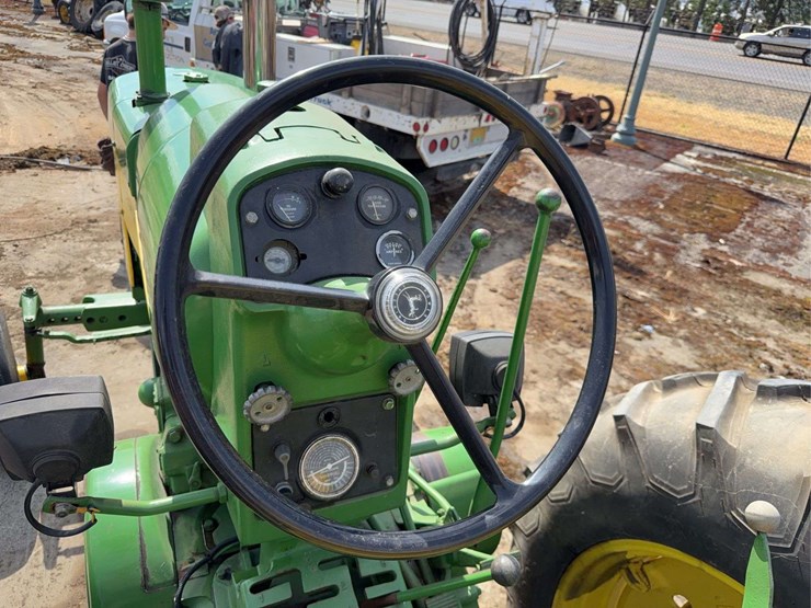 john-deere-730-image-40