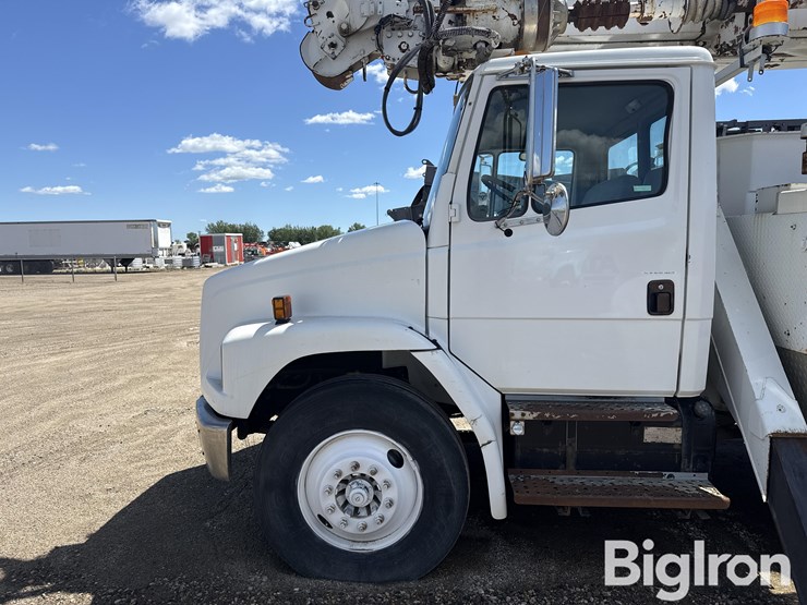 2003-freightliner-fl70-image-11