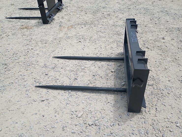 #l64-022-•-jct-bale-spear-skid-steer-attachment-image-2