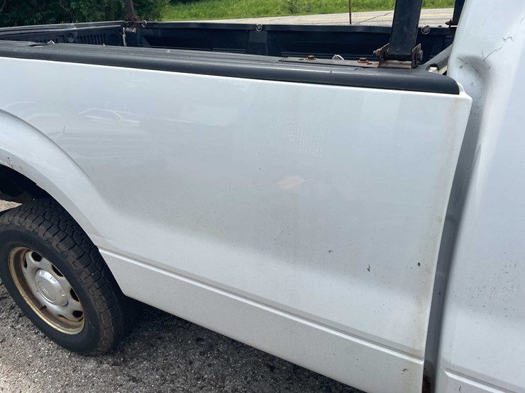2014-ford-f150-xl-image-23