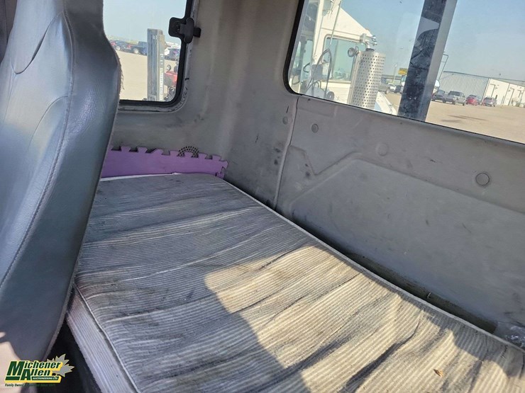 international-durastar-4400-image-25