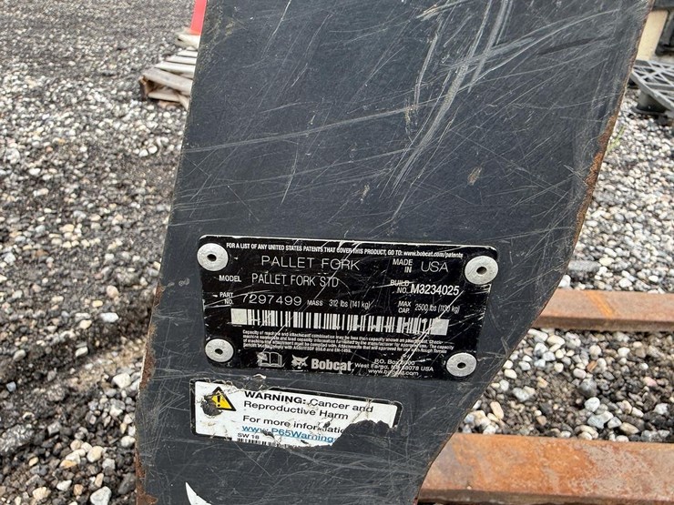 bobcat-42”-skid-steer-pallet-forks-image-5