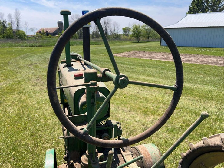 john-deere-b-image-34