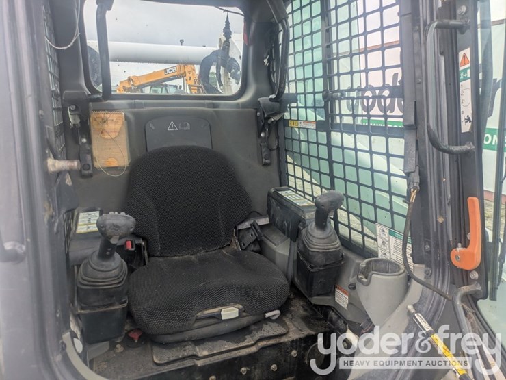 2019-bobcat-t770-image-25