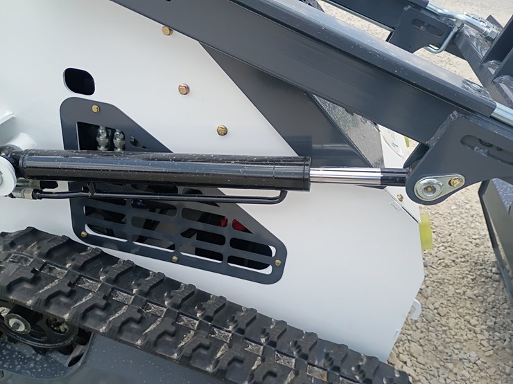#l63-011-•-2026-zjg-380-mini-skid-steer-image-22