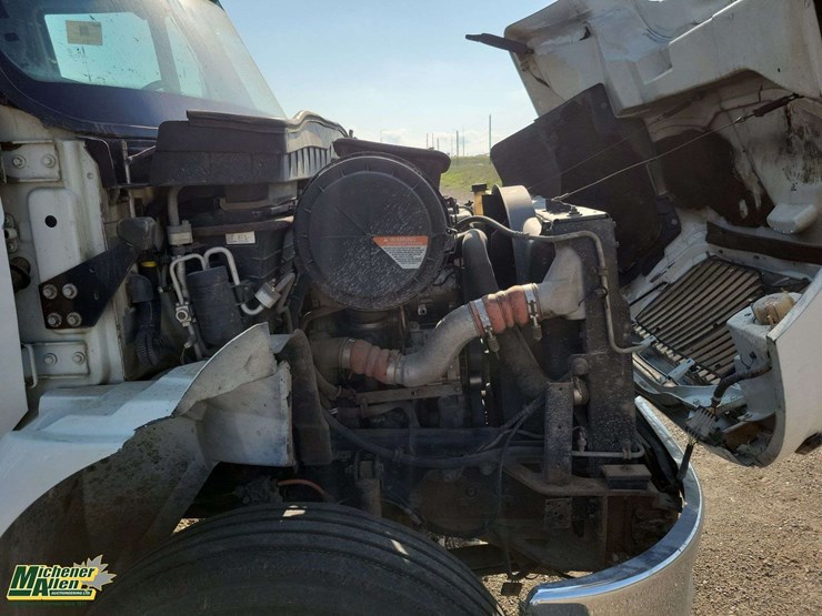 international-durastar-4400-image-46
