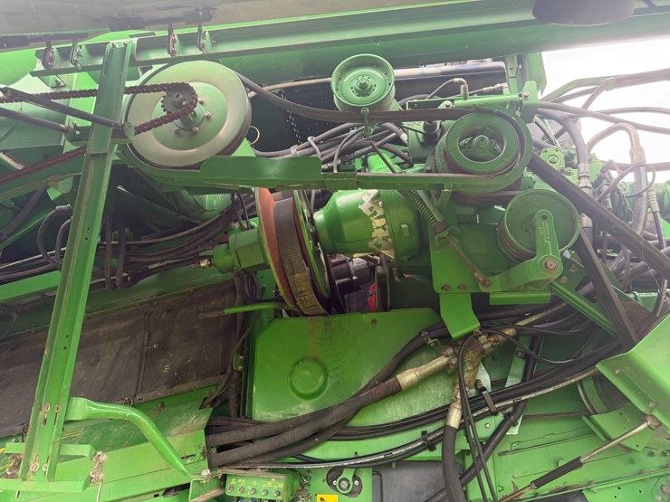 2011-john-deere-9770-sts-image-46