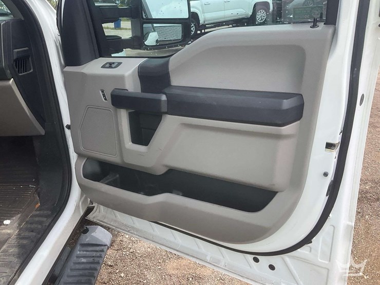 2017-ford-f250-image-28