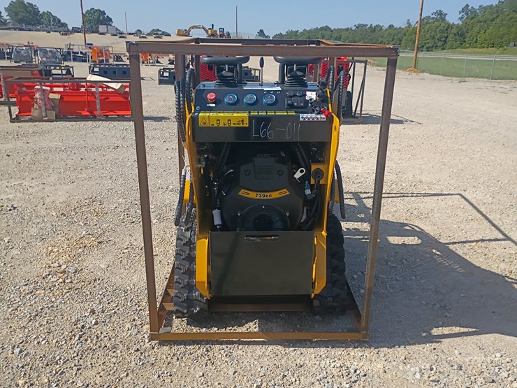 #l66-011-•-2026-agt-mx-crt23-mini-skid-steer-image-3