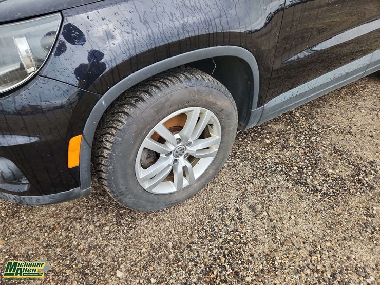 2012-volkswagen-tiguan-image-46