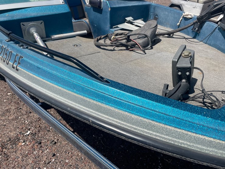 #2151-•-1989-stratos-bass-boat-and-stratos-trailer-image-20