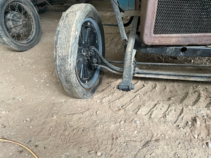 #1220-•-20's-era-chevy-pickup-(no-title)-image-21