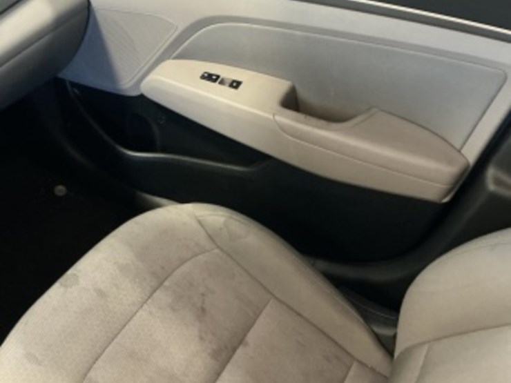 2017-hyundai-elantra-sdn-image-20