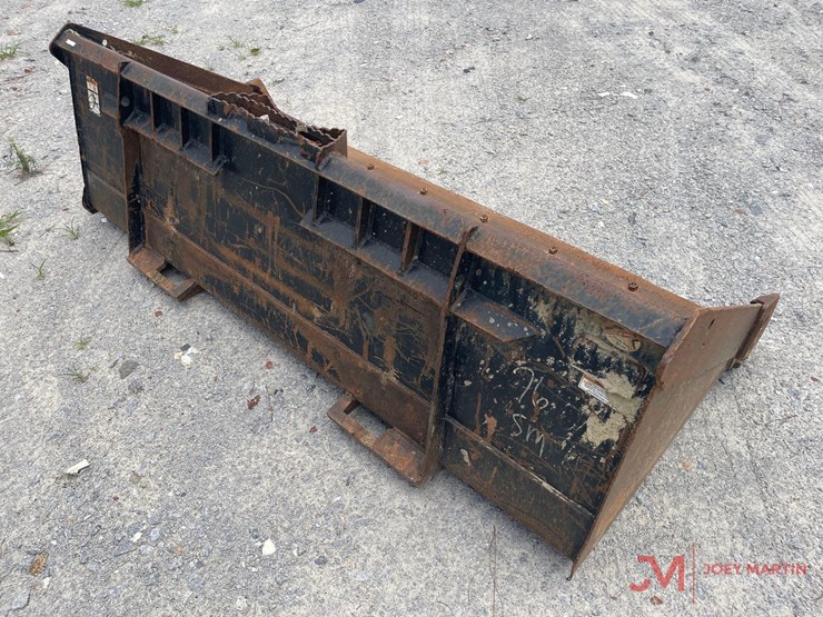 75"-smooth-bucket-skid-steer-attachment-image-3
