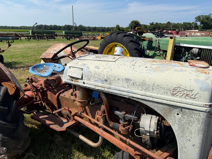 ford-tractor-image-25