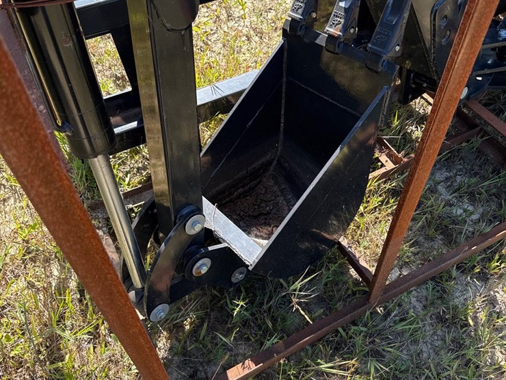 #2258-•-agt-skidsteer-mount-backhoe-image-5