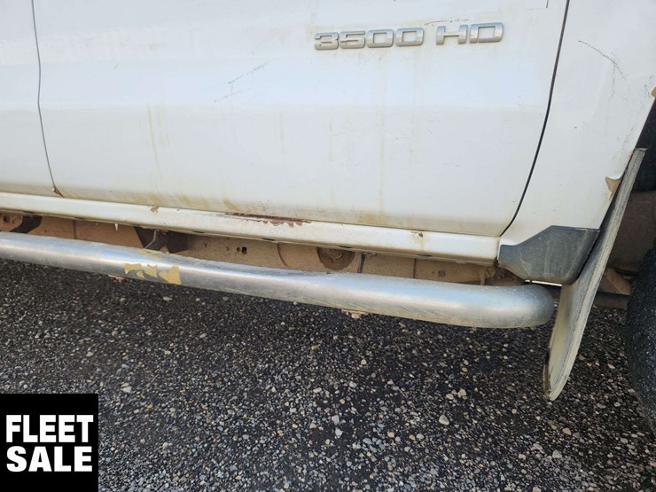 2015-chevrolet-silverado-3500hd-image-50