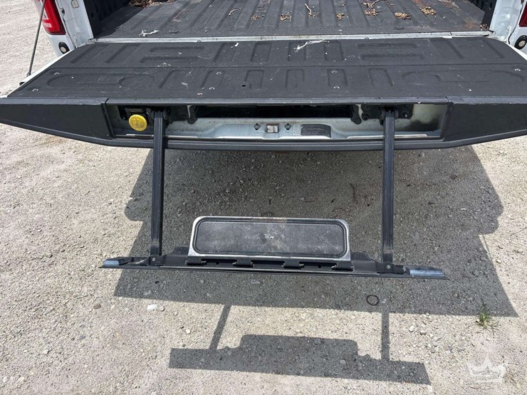 2016-ford-f150-image-13