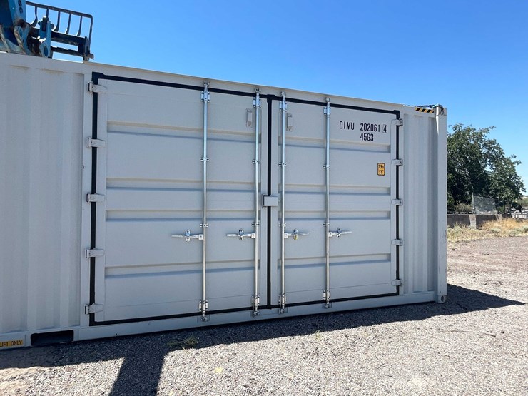 #2352-•-40'-high-shipping-container-image-4