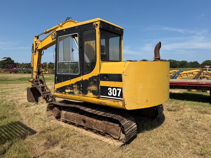 caterpillar-307-image-4