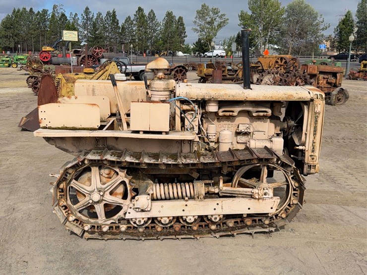 caterpillar-d2-image-6