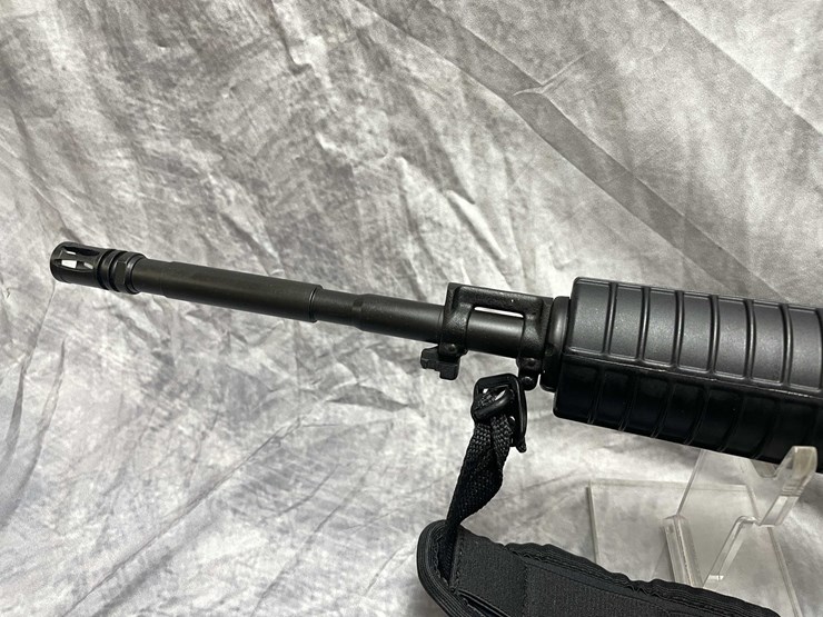#10804-•-bushmaster-xm15-e2s,-556-nato-semi-auto-rifle,-sn:-bfit007439-image-7