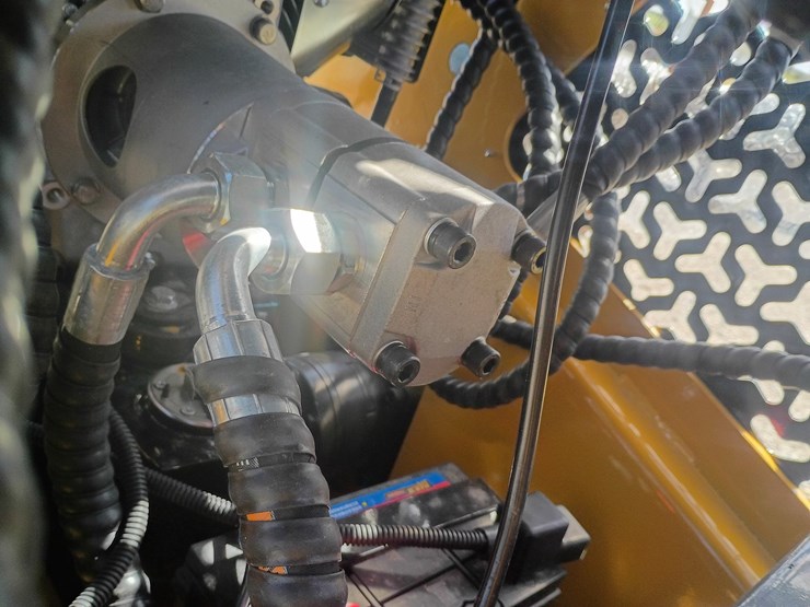 #l66-011-•-2026-agt-mx-crt23-mini-skid-steer-image-14