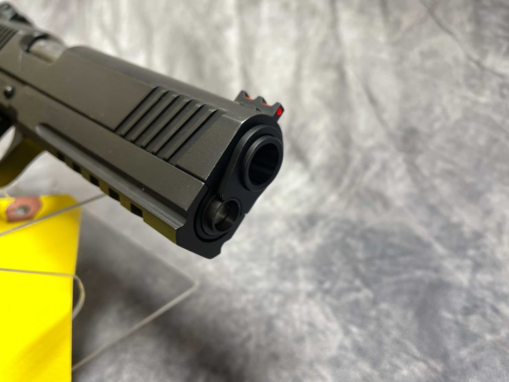 #10835-•-rock-island-1911-tac-ultra-,-45-auto-semi-auto-pistol,-sn:-ria2534772-image-9
