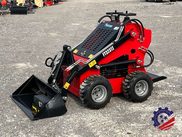 unused-2026-future-ft-323tz-skid-steer-loader-mini-skid-steer-image-1