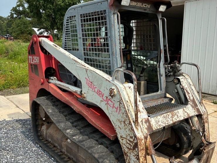 2008-takeuchi-tl250-image-9