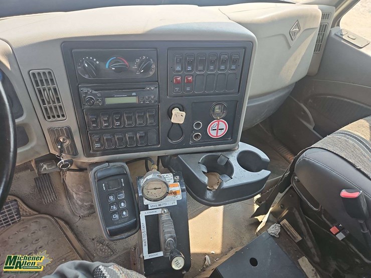 2008-international-workstar-7400-image-24
