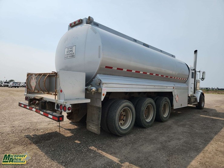 2006-peterbilt-378-image-4