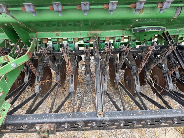 john-deere-450-image-21