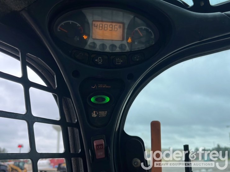 2017-bobcat-s650-image-30