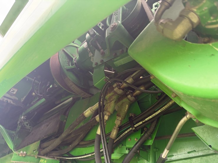2011-john-deere-9770-sts-image-45