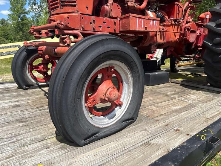 #29-•-farmall-model-m-image-4