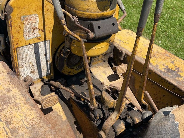 caterpillar-d2-image-31