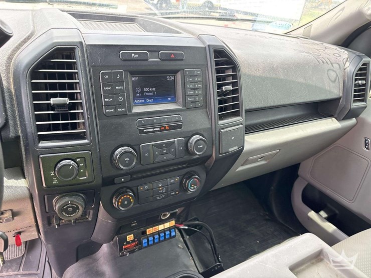 2016-ford-f150-image-22