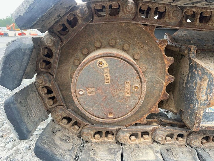 2021-deere-75g-image-17