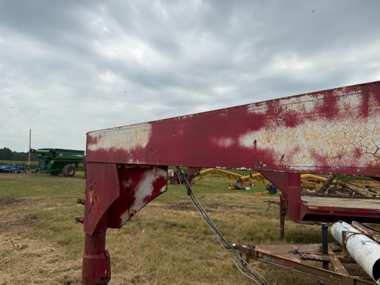 #52639-•-t/a-14'-gooseneck-utility-trailer-w/-~1,000gal-fuel-tank-inv#52639-image-24