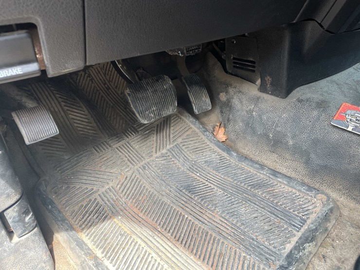 2014-ford-f150-xl-image-53