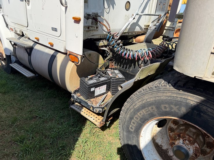 #52620-•-1990-whitegmc-wia-areo-series-sleeper-t/a-truck-tractor-4v1wdbjf3ln629984-inv#52620-image-28