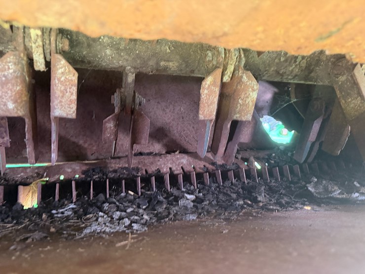 2011-john-deere-9770-sts-image-38