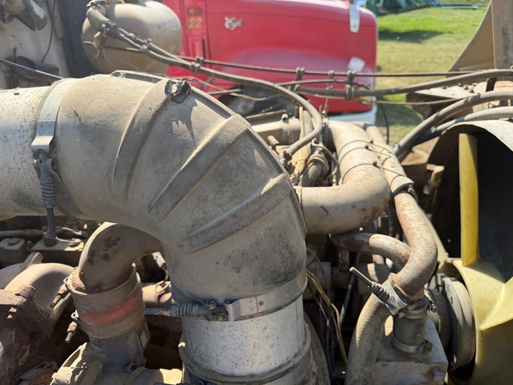 #52620-•-1990-whitegmc-wia-areo-series-sleeper-t/a-truck-tractor-4v1wdbjf3ln629984-inv#52620-image-64