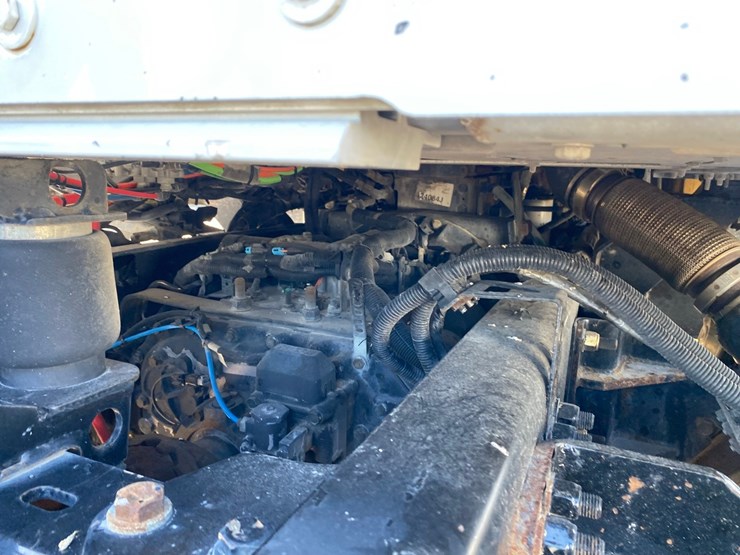 2018-kenworth-t440-image-18