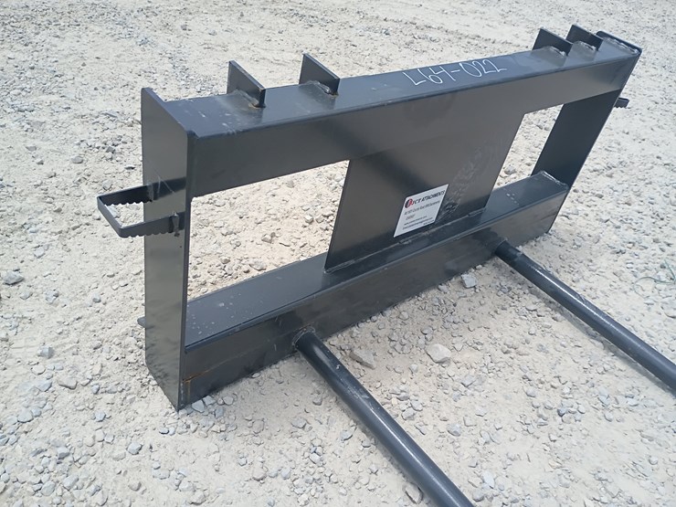 #l64-022-•-jct-bale-spear-skid-steer-attachment-image-6