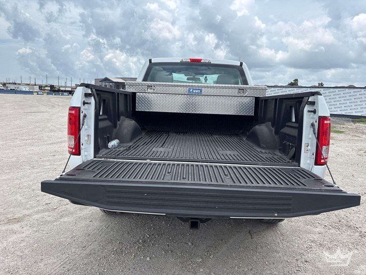 2015-ford-f150-image-11
