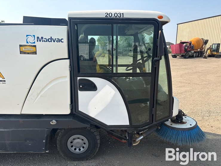 2005-johnston-cs50c-sweeper-image-11