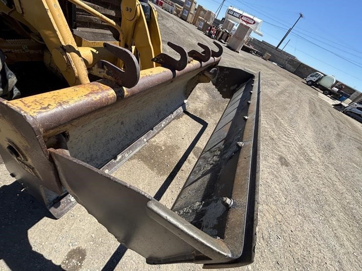 2007-caterpillar-420e-image-13